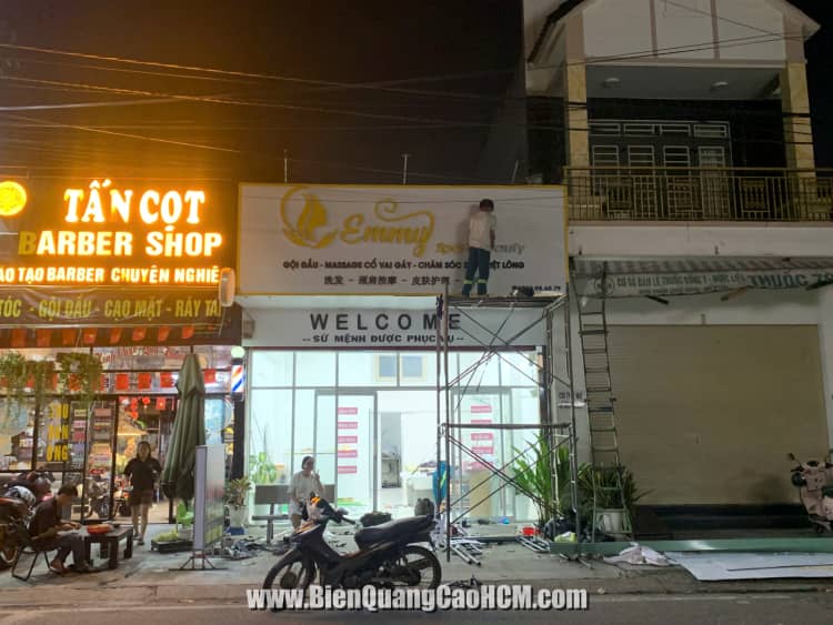 Thi công bảng hiệu hộp đèn spa Emmy tại Bình Dương, TP.HCM