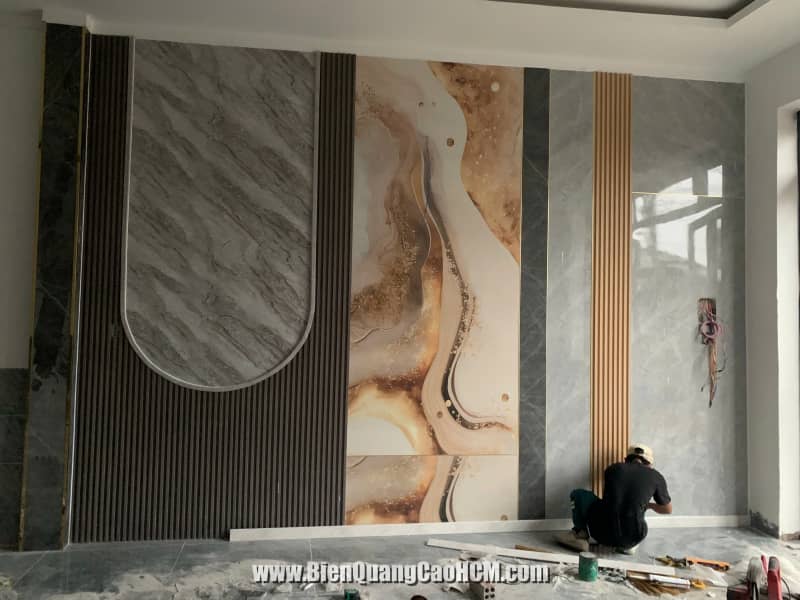 Ốp tường nhựa giả đá lam sóng chỉ inox tại Đồng Nai