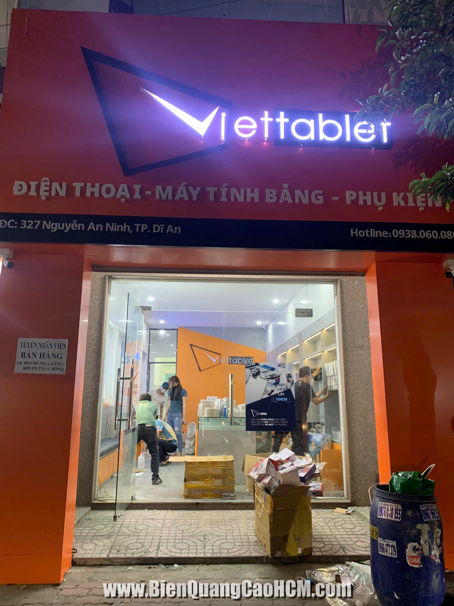 bảng hiệu mặt tiền điện thoại phụ kiện Bình DƯơng