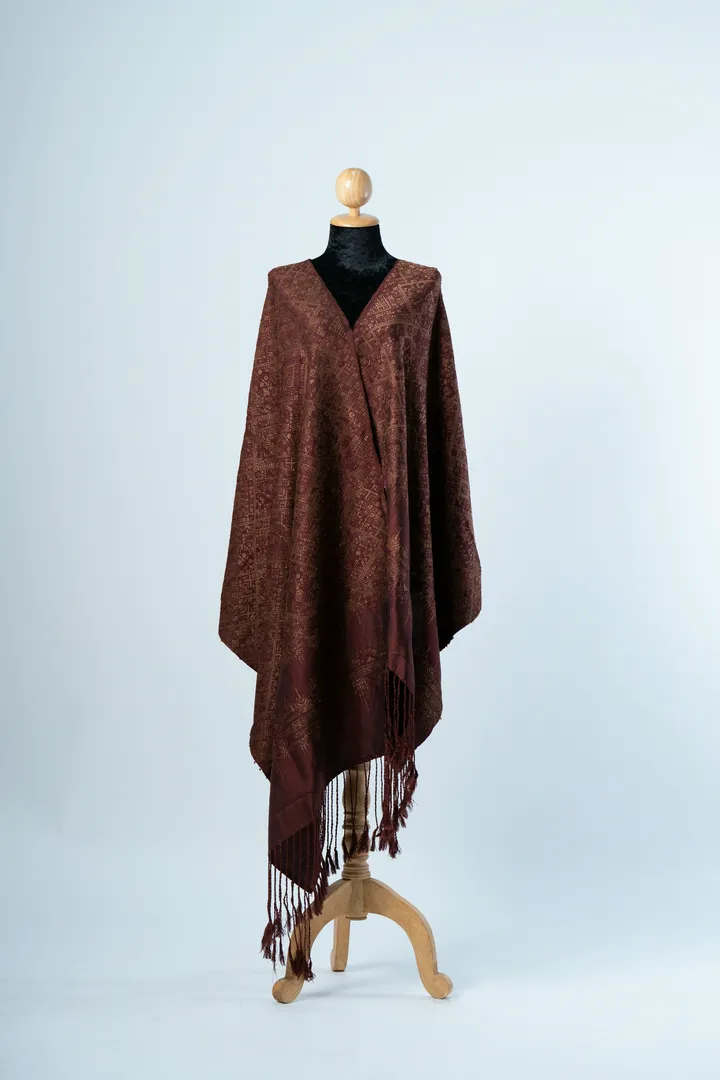 ຊຸດລາຍລາວ