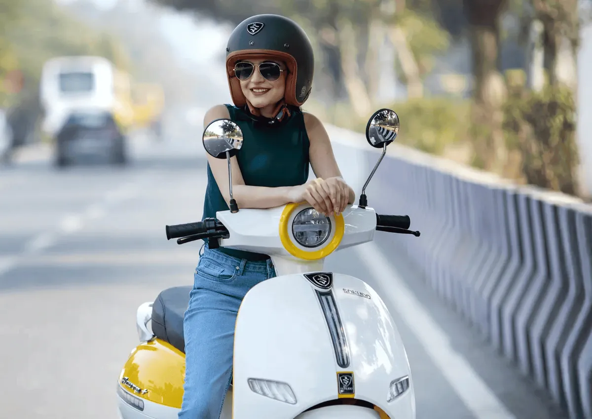 Womens scooter