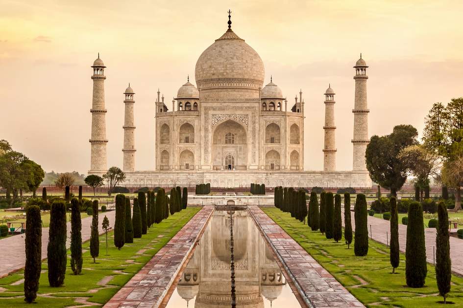 DREAMFUL DAY IN AGRA