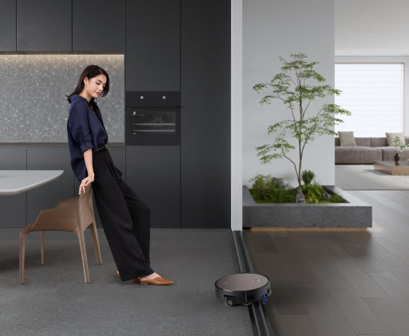 DEEBOT X11 OmniCyclone 1