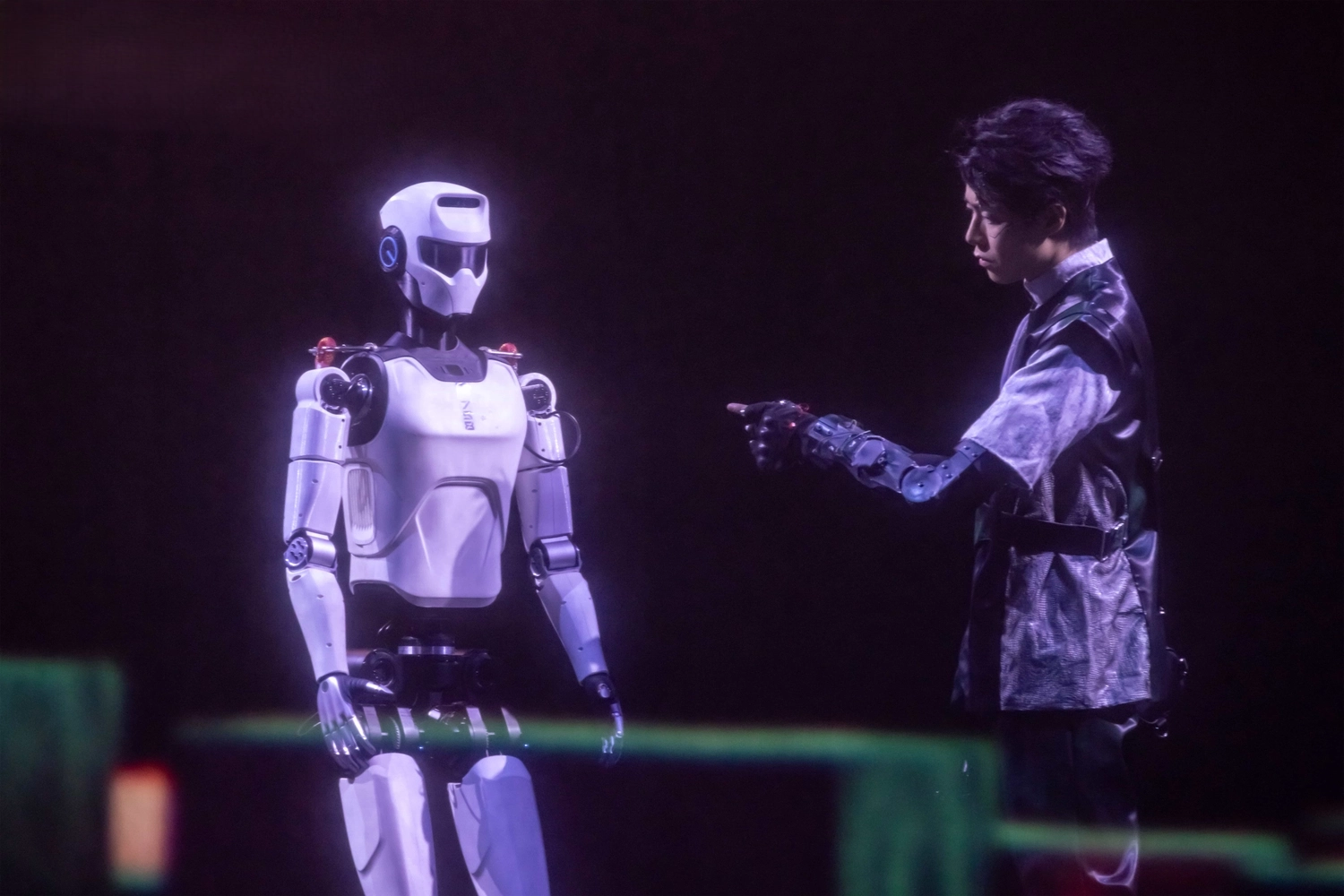 Walker II (02) - Image 1