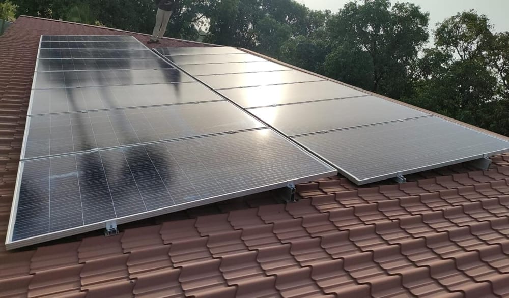 Residential rooftop solar installation