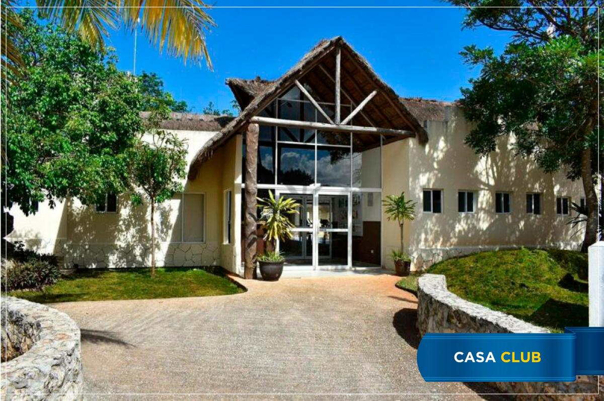 Casa en Venta frente a la laguna en Isla Dorada