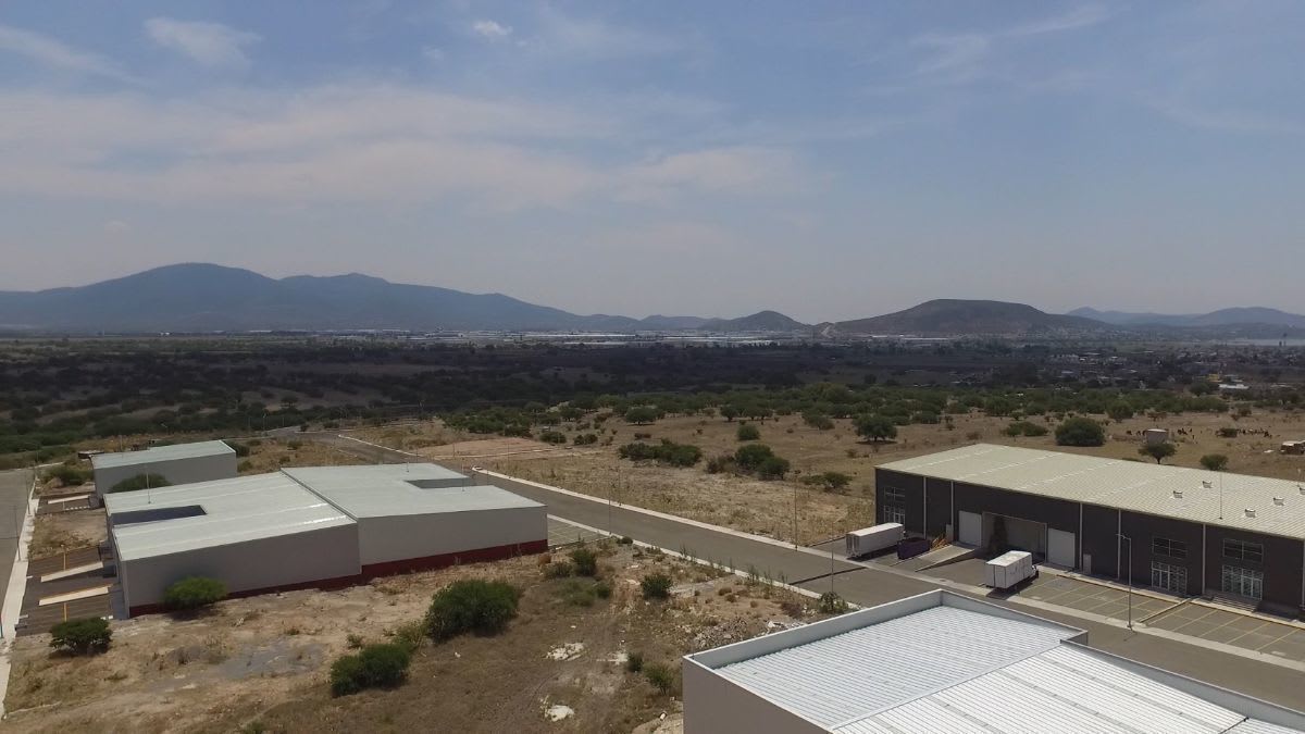 Imagen 13 de BODEGA EN RENTA O VENTA 800 M CERCA DEL PARQUE INDUSTRIAL QUERETARO