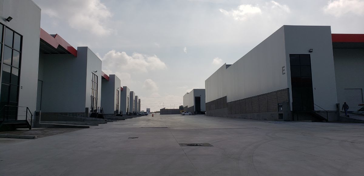 Imagen 12 de BODEGA EN RENTA O VENTA 430 M CERCA DEL AEROPUERTO QUERETARO