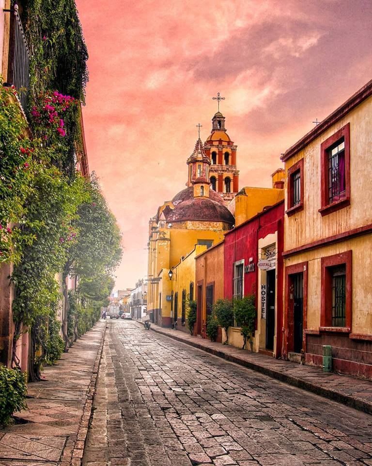 Imagen 2 de Terreno Comercial en el centro historico de Querétaro 