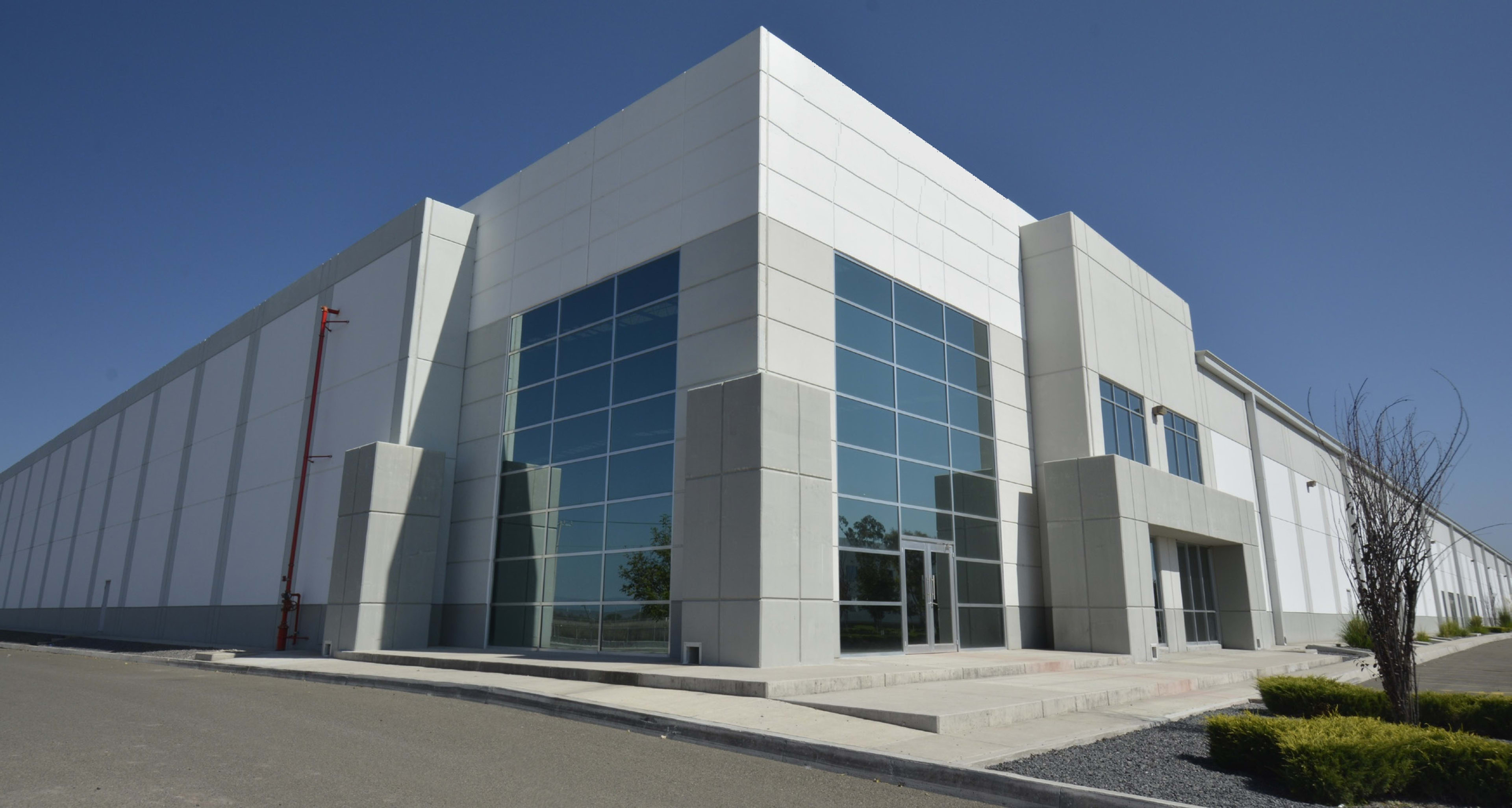 Imagen 3 de BODEGA EN VENTA O RENTA 484 M CORREGIDORA QUERETARO