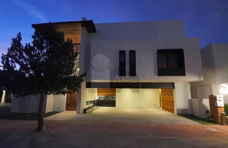 Imagen 2 de Casa en condominio en venta en Club de Golf La Loma, San Luis Potosí 