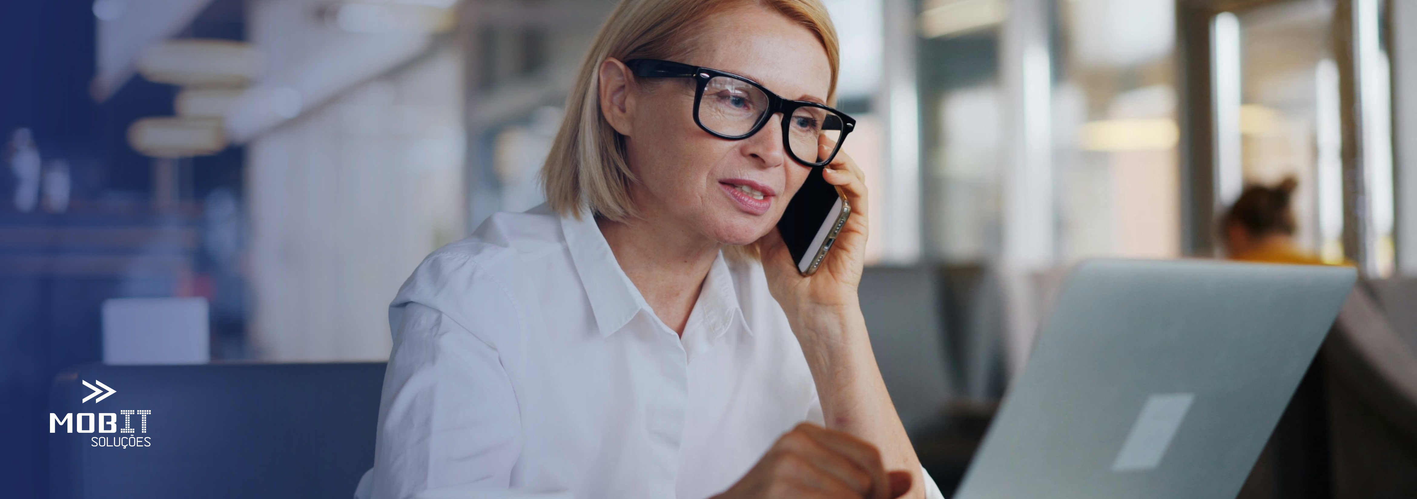Plano corporativo de celular: sua empresa provavelmente paga pelo mesmo plano para quem usa 30 GB e para quem usa 4 GB