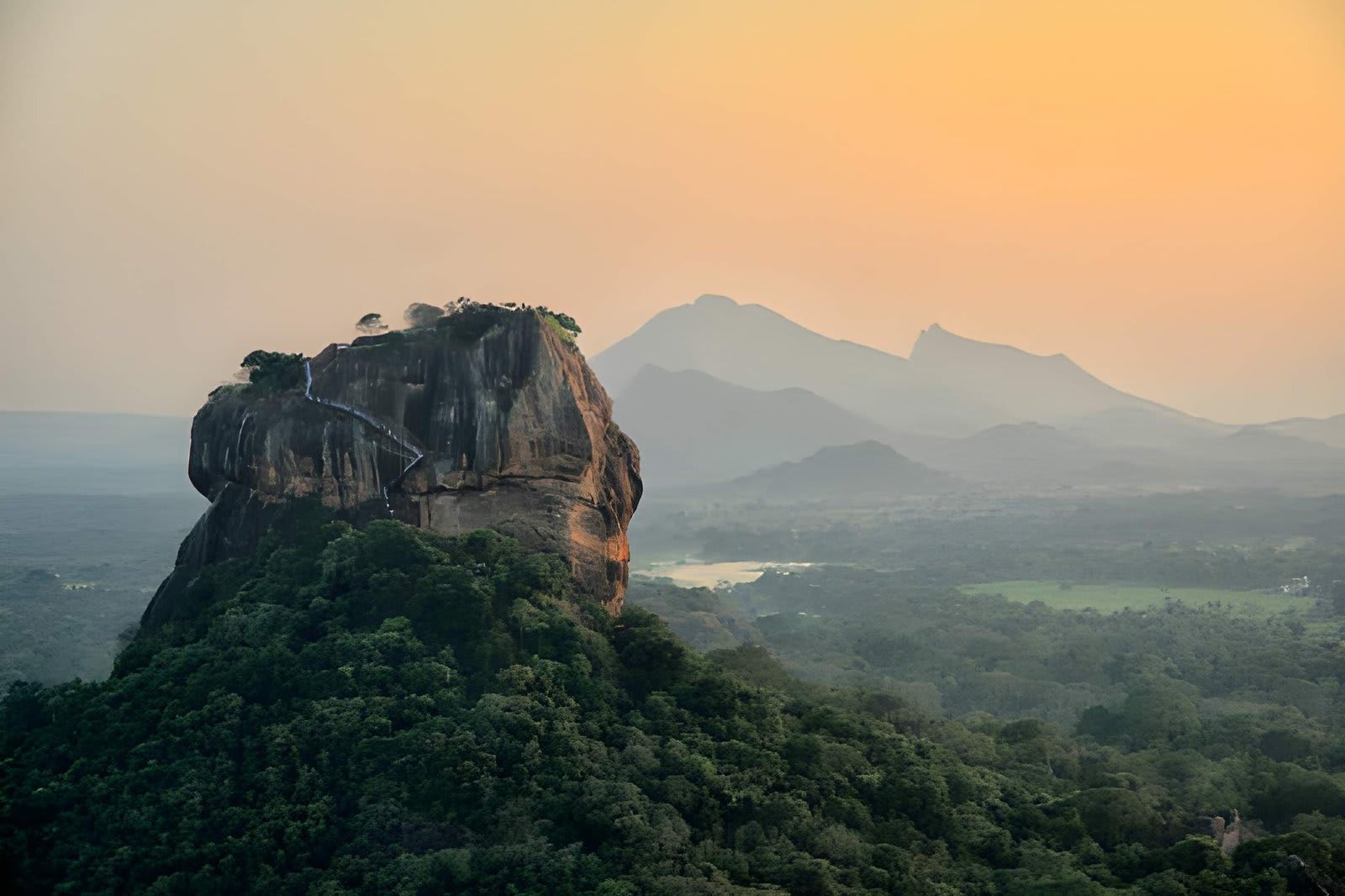 Sri Lanka Beaches by Season: South/West vs East (Simple Guide)
