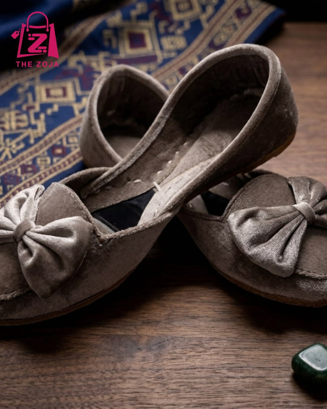  Silver Velvet Bow Khussa
