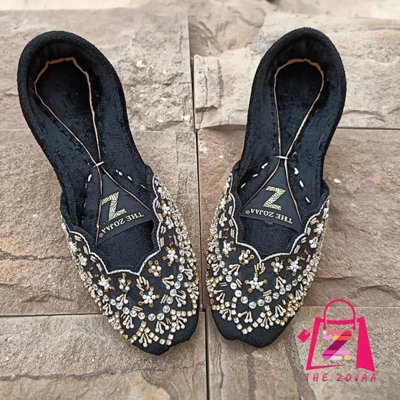 Luxury Black Embellished Khussa