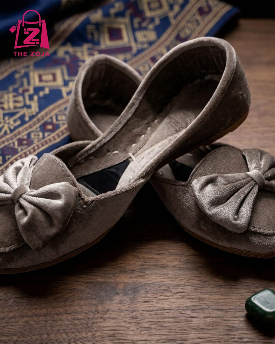  Silver Velvet Bow Khussa