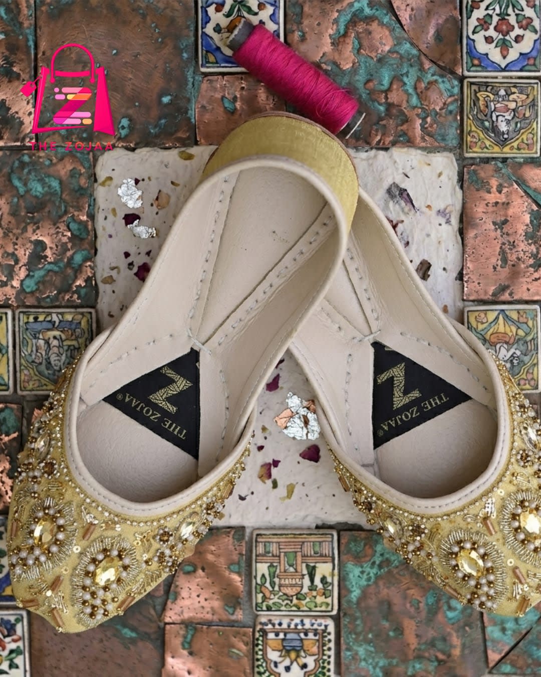 Golden Radiance Luxe Khussa