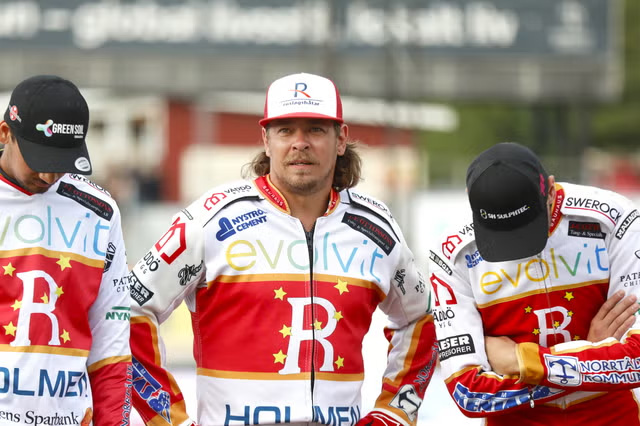 Rospiggarna säkrar Lindgren – lagkapten i laget med ligans största snittökning