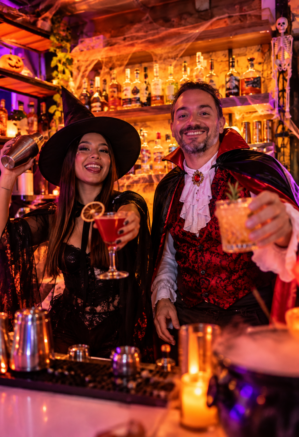 🎃👻 Halloween Party: ¡Disfraces, música en vivo y cócteles para una noche de miedo!