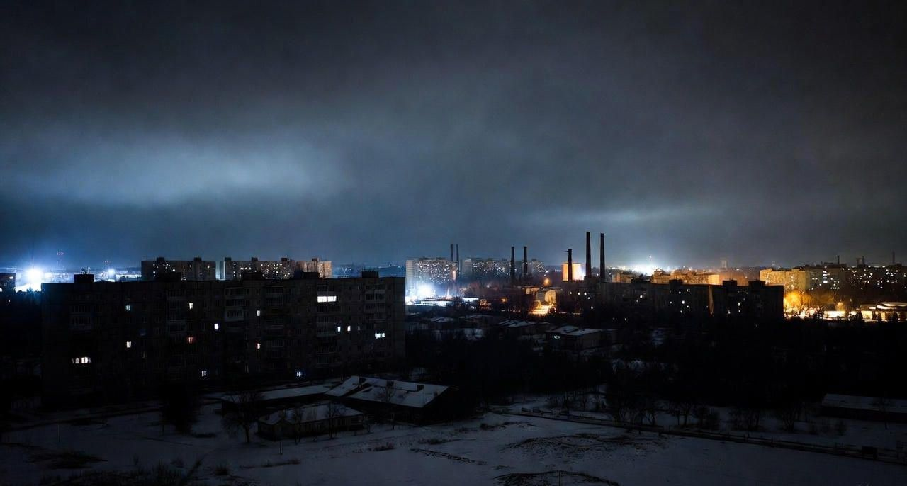 Rusijos smūgiai nutraukė elektrą milijonui Dnipro ir Zaporizhijos gyventojų