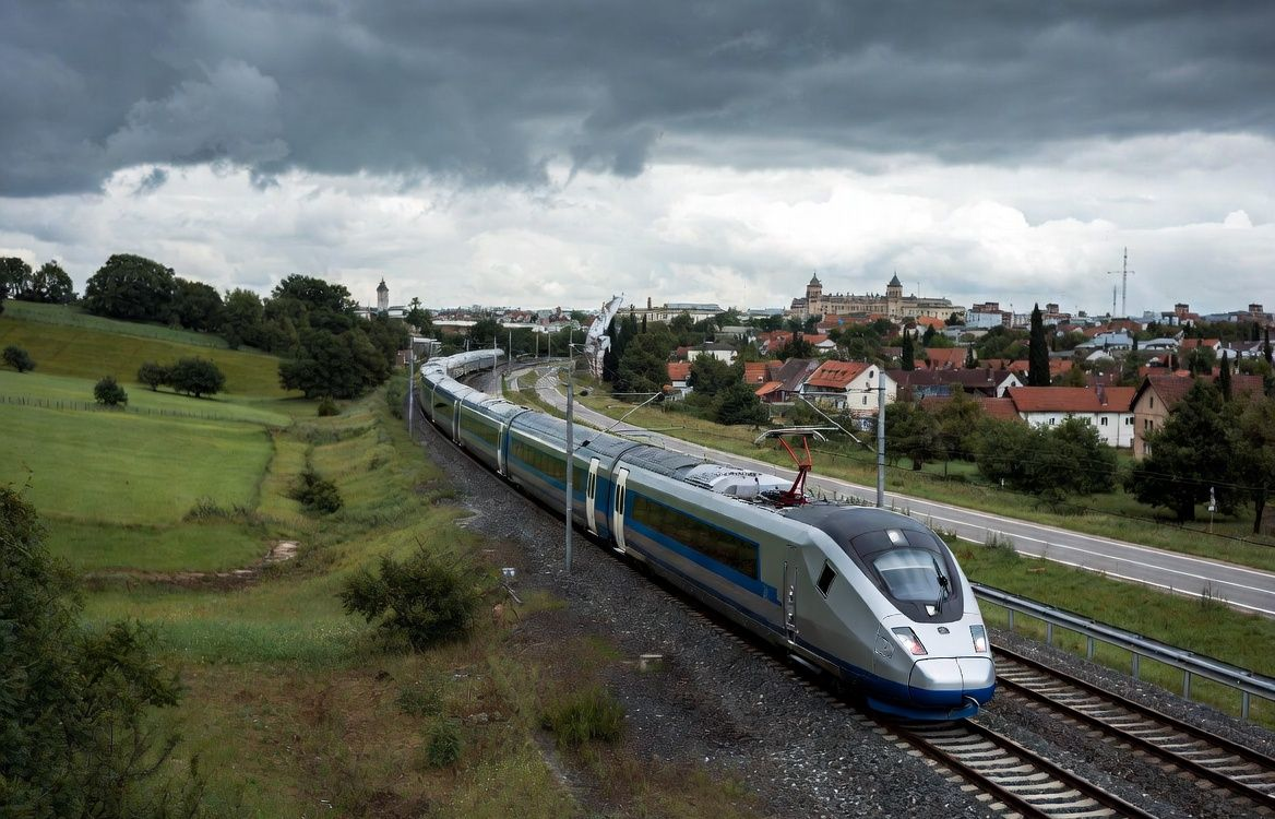 Naujas 1 300 km geležinkelio maršrutas sujungs Vakarų Europą su Lenkijos ir Ukrainos pasienio regionu