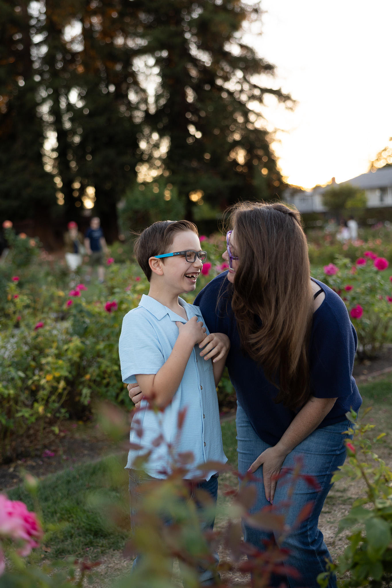 A family photo session at the Rose Gardens in San Jose