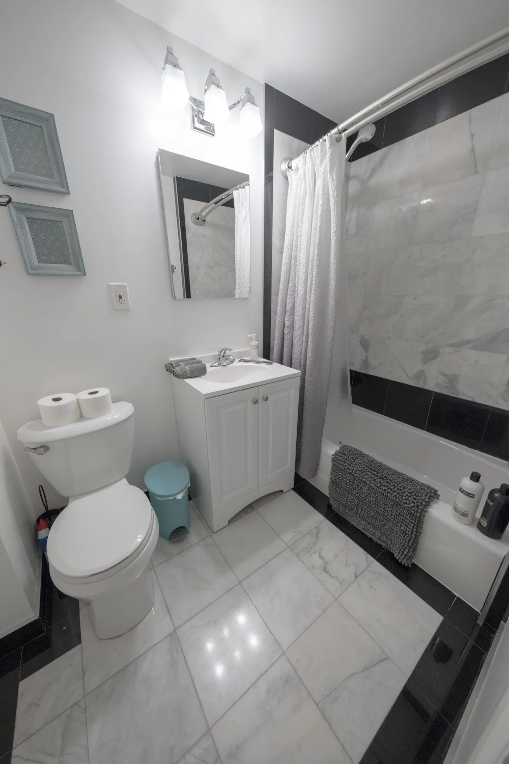 Modern bathroom with marble tiles.