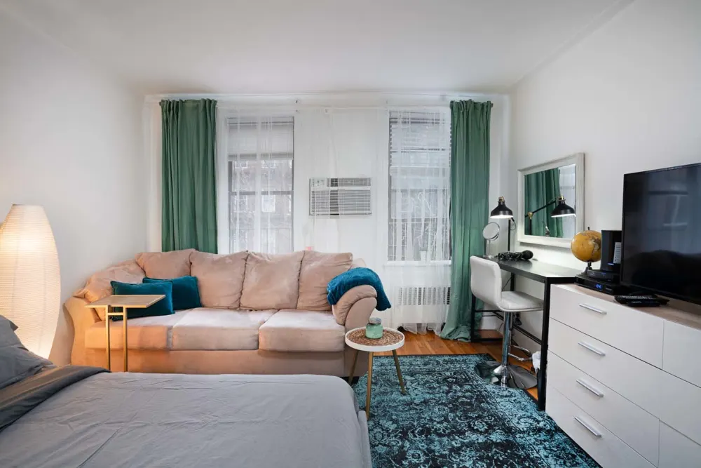 Cozy studio with modern furnishings.