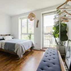 Sun-drenched apartment in the heart of the Burg 