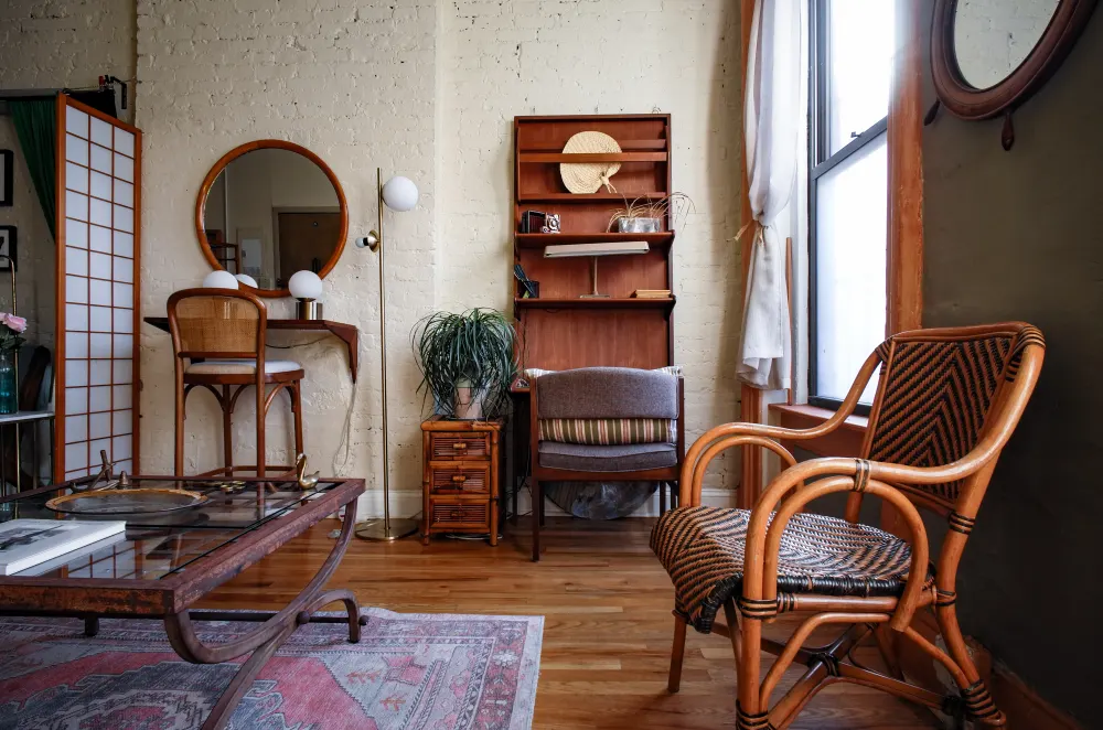 Cozy room with vintage furniture.
