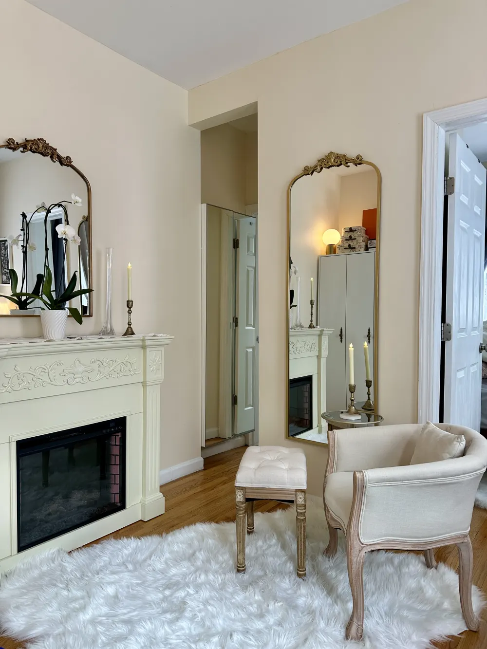 Cozy room with elegant decor