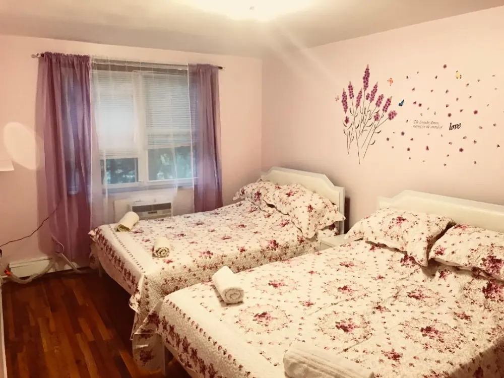 Cozy bedroom with twin beds.