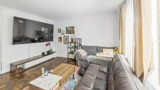 Central Spacious Midtown Flat