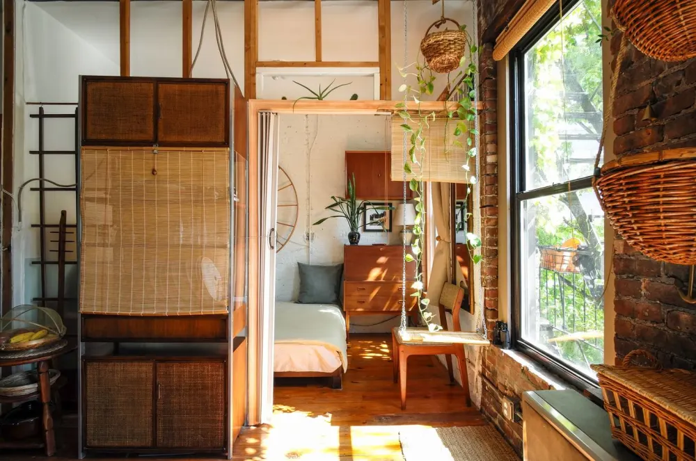 Cozy, sunlit, rustic urban apartment