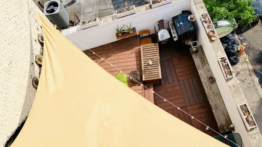 Two Bedroom in a townhouse with a patio in Nolita!