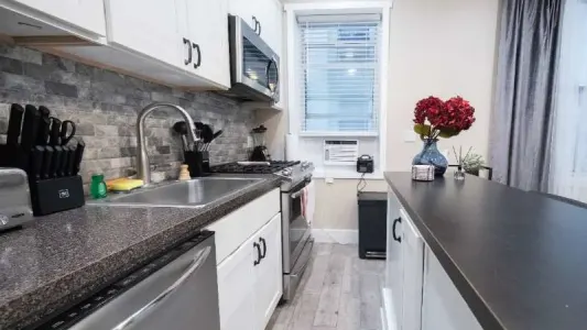 Spacious 3BR/2BA next to Central Park, elevator