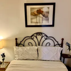 Private Room in Upper East Side - Near Central Park & Metro