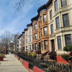 Whole Floor Private Entrance 2 Bedroom in Brooklyn Townhouse