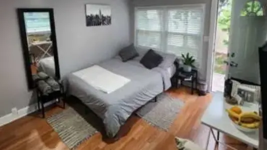 Cozy studio in a lovely Forest Hills neighborhood 