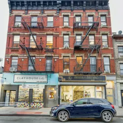 Sunny Carroll Gardens 1 bedroom Alcove