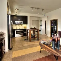 Spacious 1 Bed / 1 Bath Manhattan Apartment