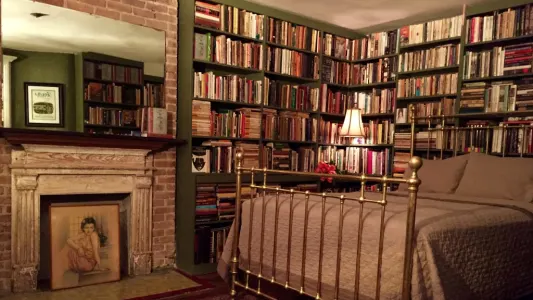 Elegant Uptown Historic District 2 bedroom with Large Garden