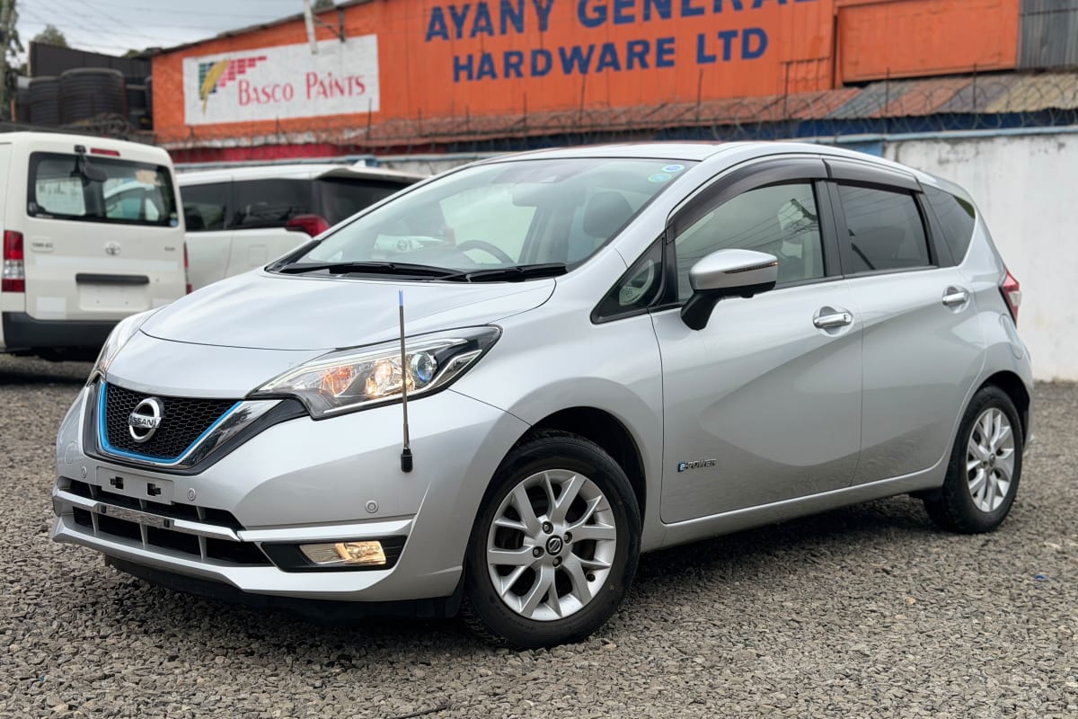 2019 Nissan Note e-POWER Medalist — photo 1