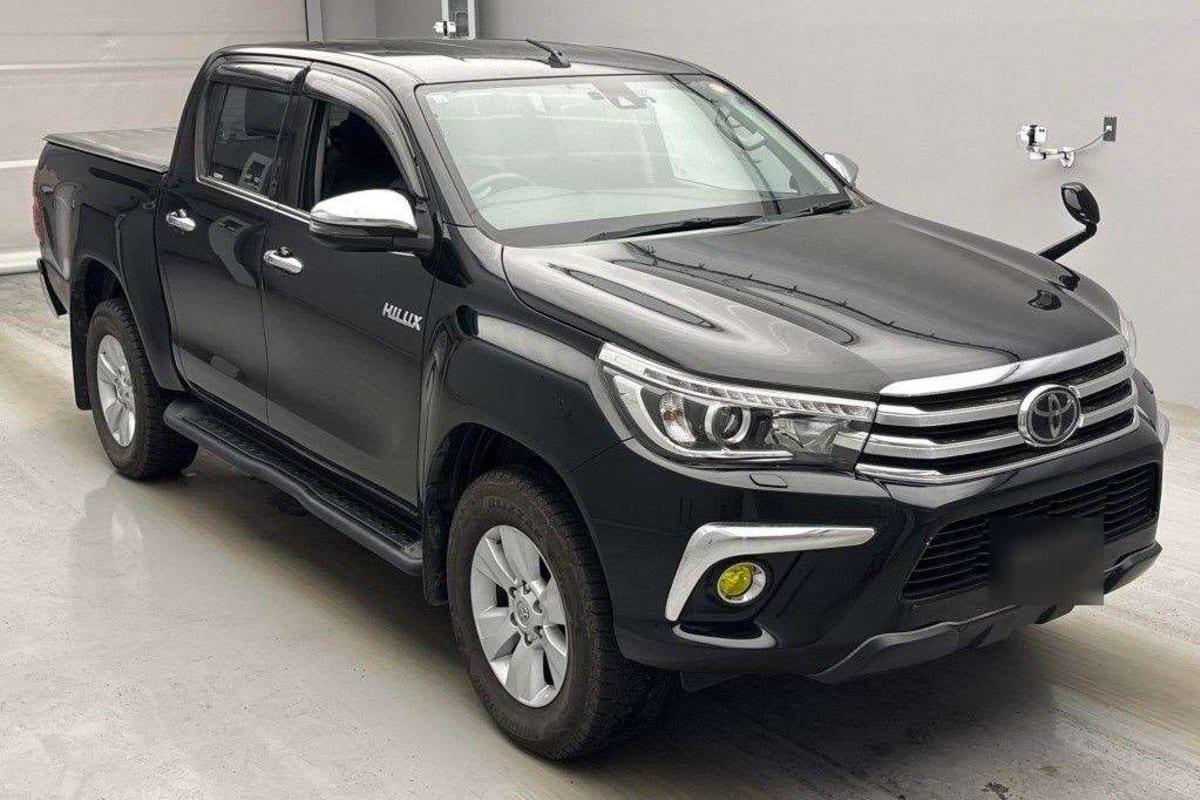 2019 Toyota Hilux Double Cabin — photo 1
