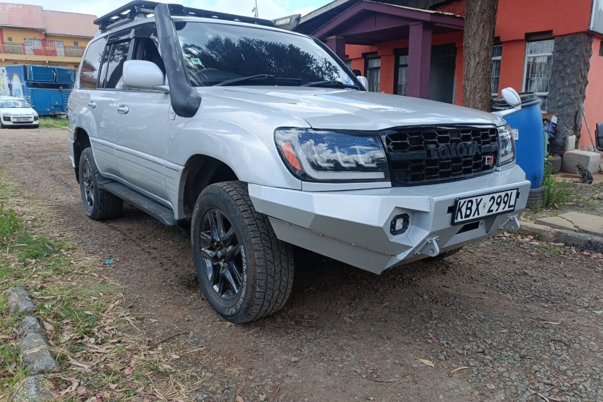 2006 Toyota Land Cruiser LC200 — photo 1