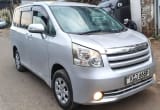 2009 Toyota Noah thumbnail 2