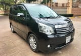 2012 Toyota Noah thumbnail 1