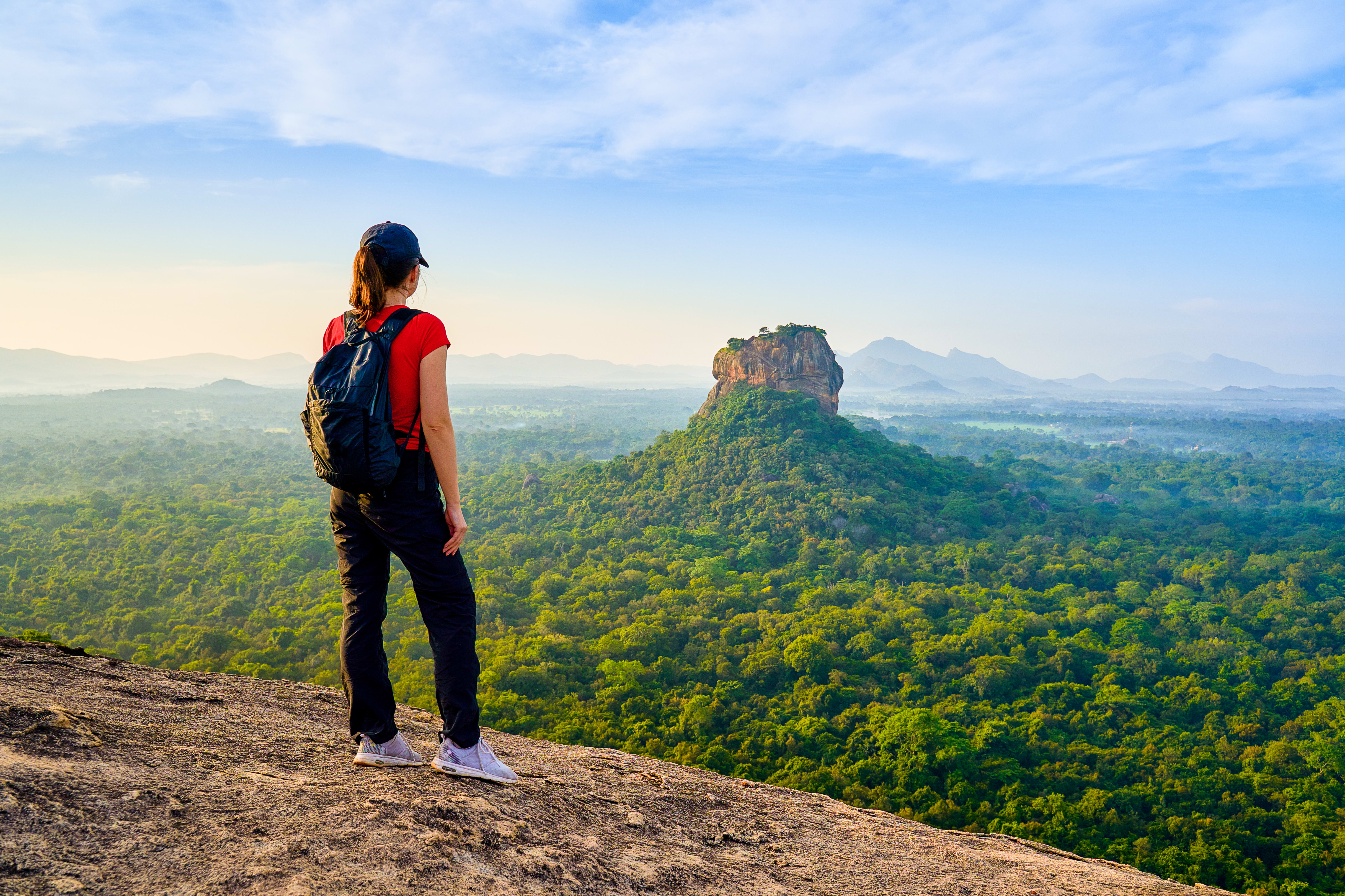 Sri Lanka Bucketlist: Temple, Tea & Highland Highs!