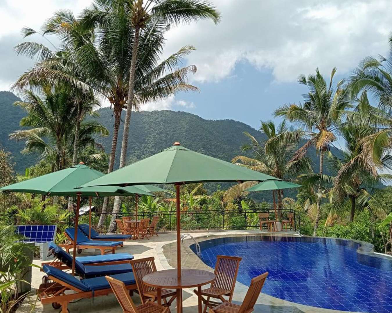 https://res.cloudinary.com/dbb1msinp/image/upload/v1781351359/morphic-cms-media/bali-hidden-lemukih/ept4dhwpqayvstntctfa.jpg