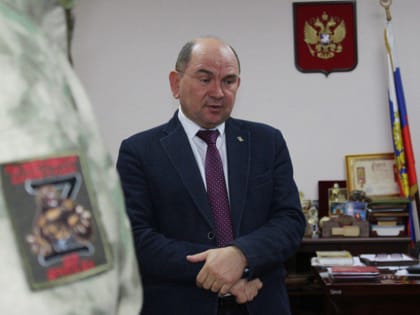 Глава округа встретился с участником специальной военной деятельности жителем аула Куликовы-Копани